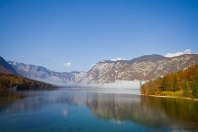 Po jutranju kavici je bilo v Bohinju že prijetno toplo