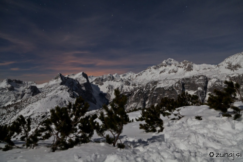 Nočni pogled na Triglav