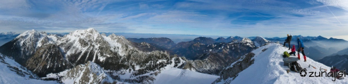 Panoramski pogled iz Begunjščice