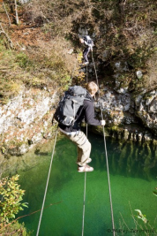 Po jeklenici. Medtem sta Mare in Vidmar uprizorila manjši "battle"