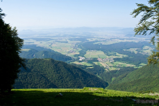 Nad razgledno ploščadjo