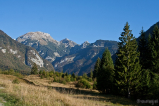 Pogled iz doline proti Toscu