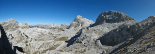 Panoramski pogled proti Prehodavcem in hribom