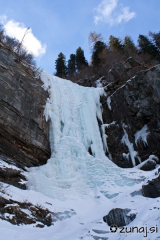 Prvič zagledam svečo