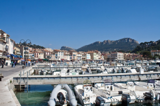 Marina v Cassis-u