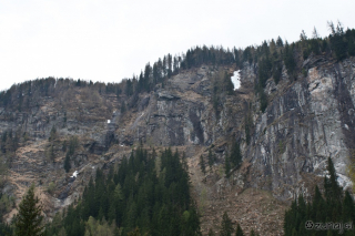 Ostanek Gamsecka in področje Katedrale levo